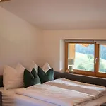 Mountain Vista - Bio Yoga Hof Kitzbühel