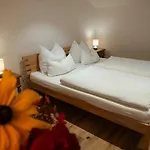 Boutique Hof - Alpine Hideaway Appartement *