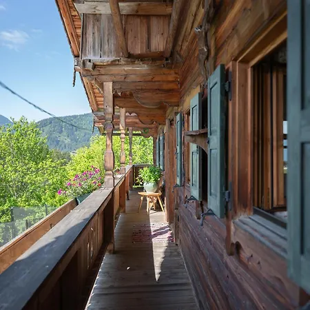 Yogahof - Boutique Alpine Hideaway *
